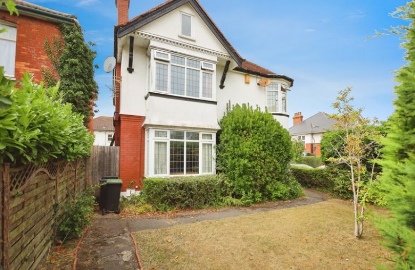 Images for Detached Student House With Two Bathrooms - Fitzharris Avenue, Winton