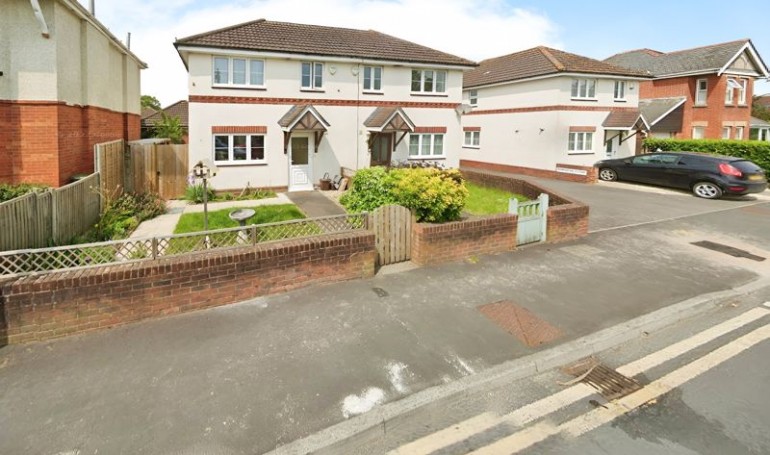 Coombe Avenue. Bournemouth