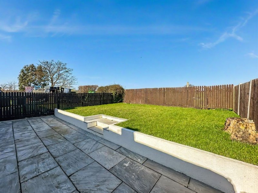 Images for Rose Avenue, Upton