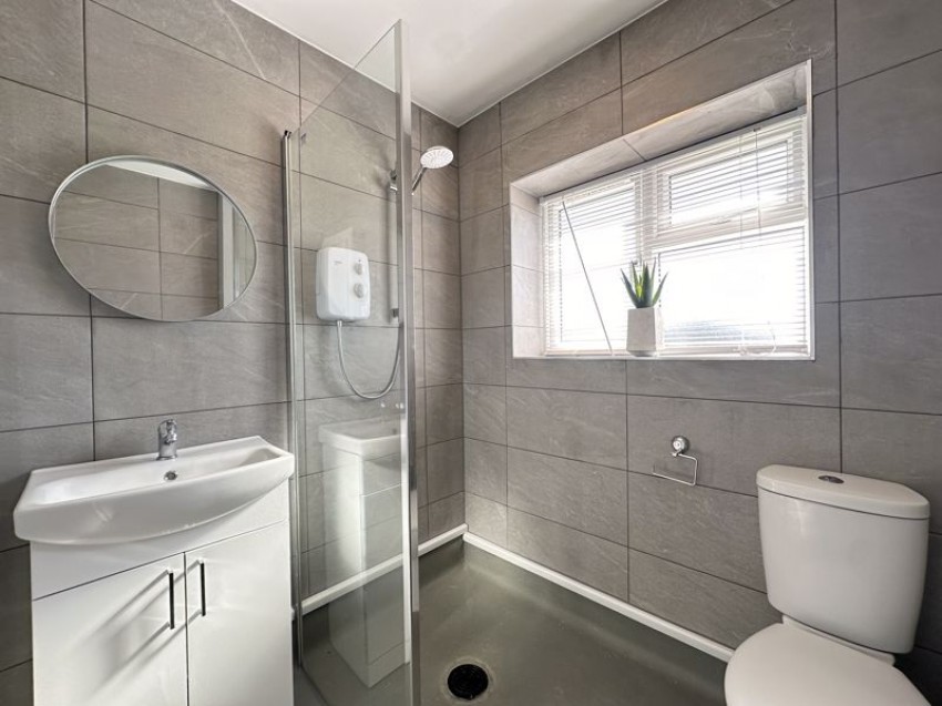 Images for Rose Avenue, Upton