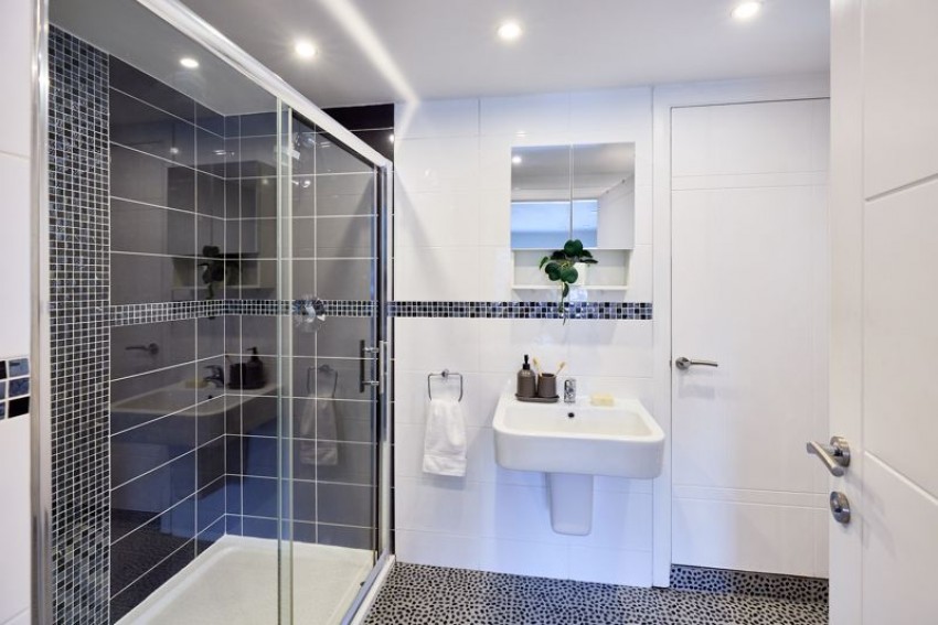 Images for Almshouse Lane, Newmillerdam