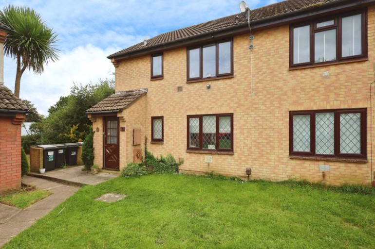 Cucklington Gardens, Muscliff