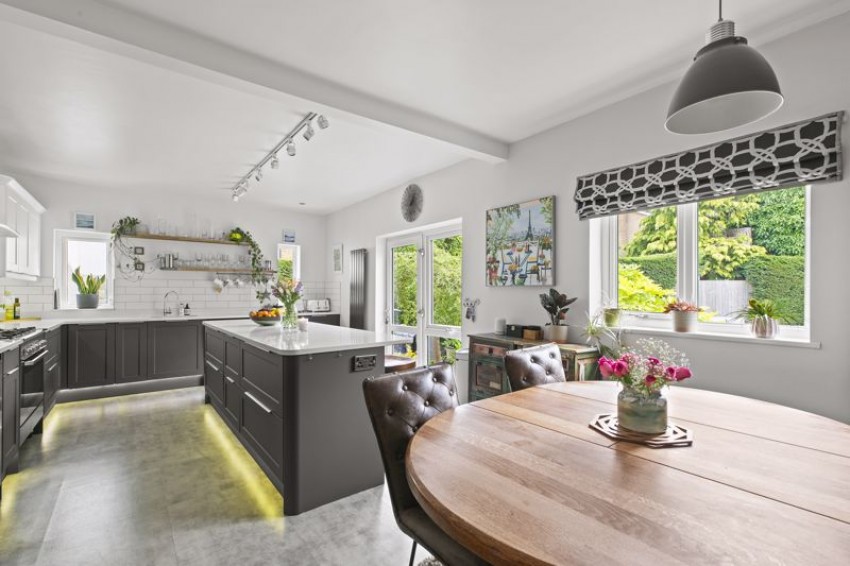 Images for Halstead Drive, Menston