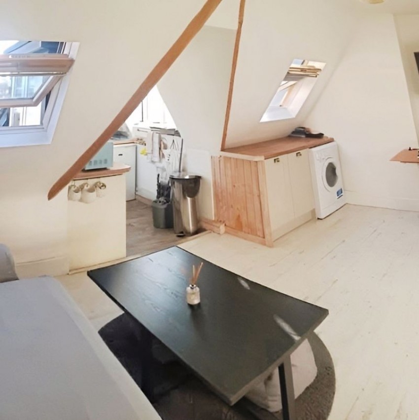 Images for Top Floor Apartment Moments From The Beach