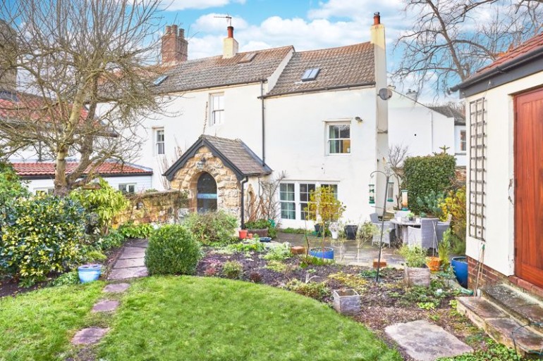The Gate House, Great North Road, Wentbridge