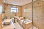 Images for The Gate House, Great North Road, Wentbridge