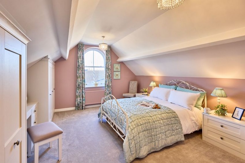 Images for The Gate House, Great North Road, Wentbridge
