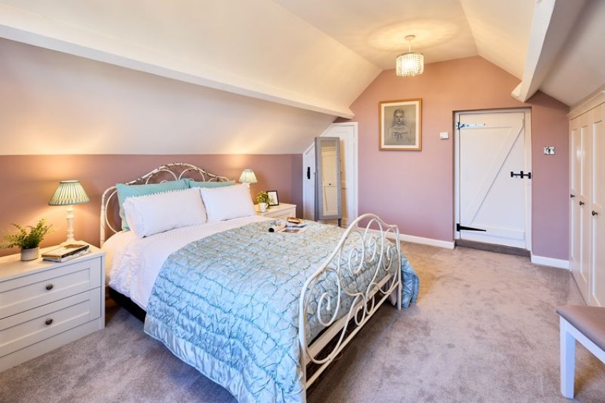 Images for The Gate House, Great North Road, Wentbridge