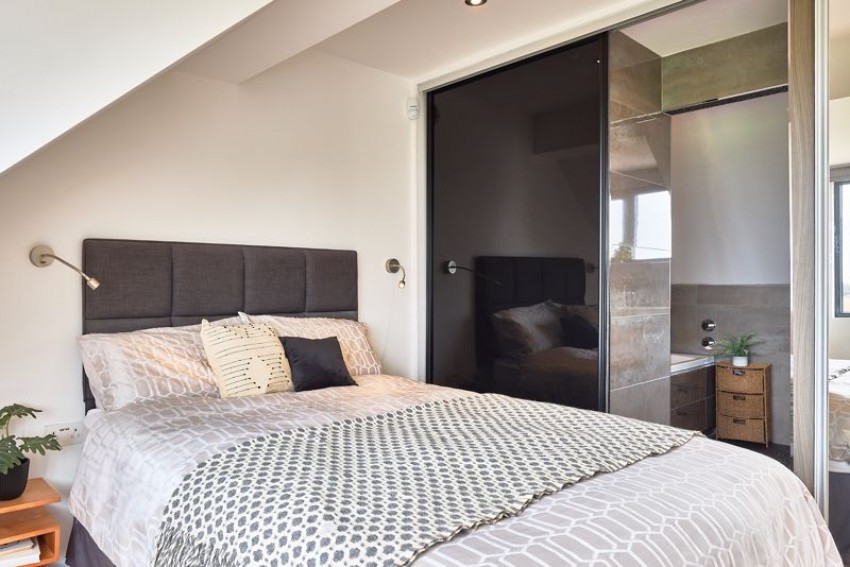 Images for Ulaka, Clayton