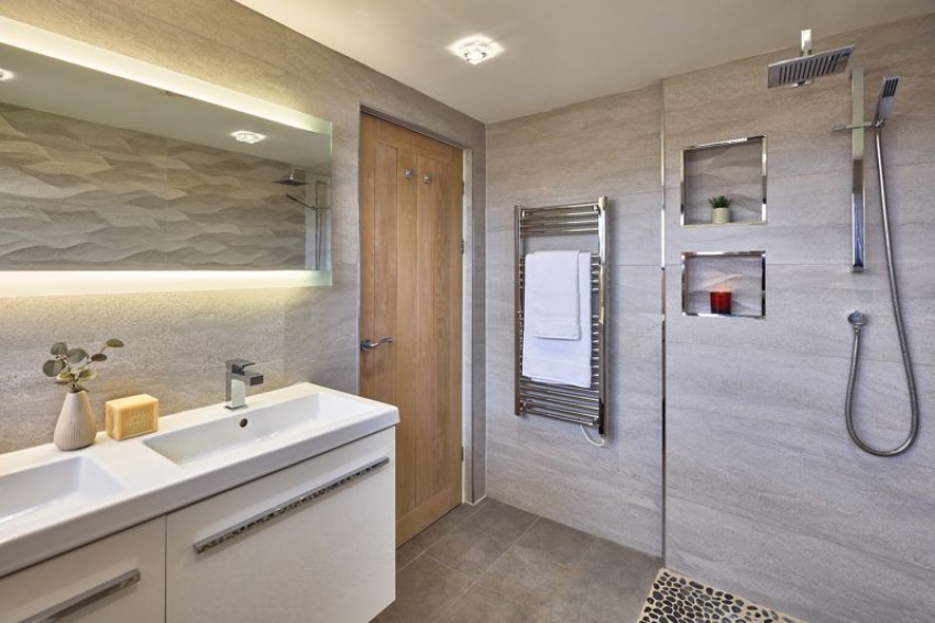 Images for Ulaka, Clayton