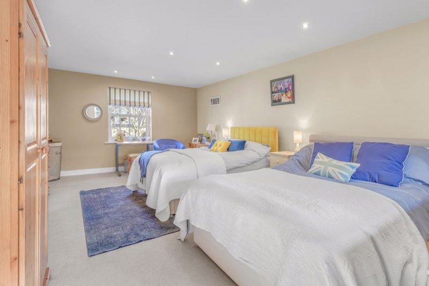 Images for Victoria Avenue, Menston
