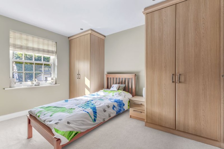 Images for Victoria Avenue, Menston