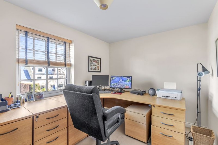 Images for Victoria Avenue, Menston