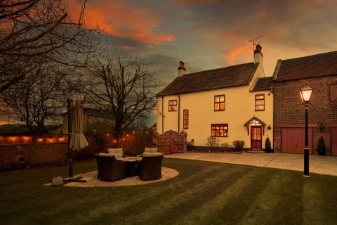 View Full Details for Wood Farmhouse, Doncaster Road, Whitley