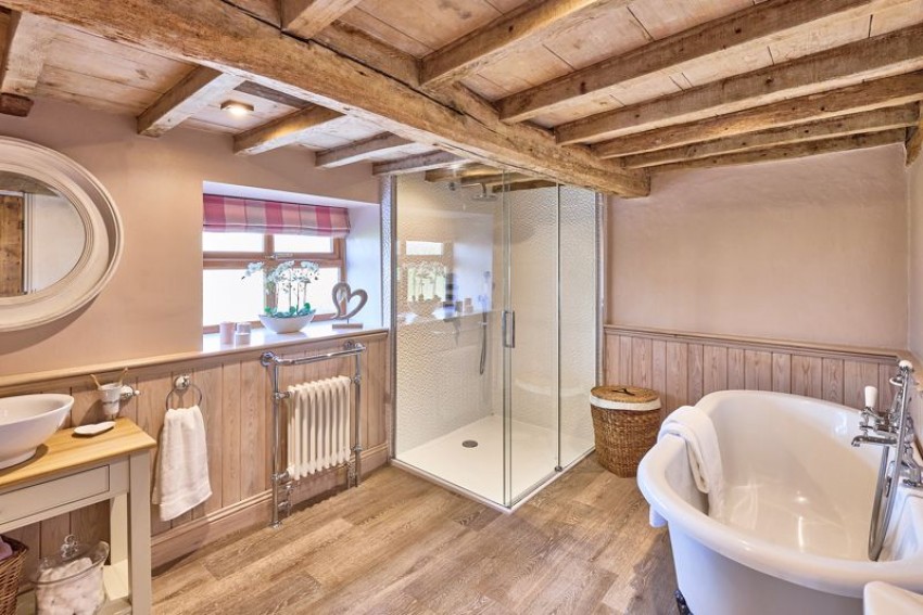 Images for Wood Farmhouse Doncaster Road, Goole