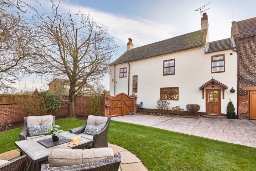 Images for Wood Farmhouse Doncaster Road, Goole