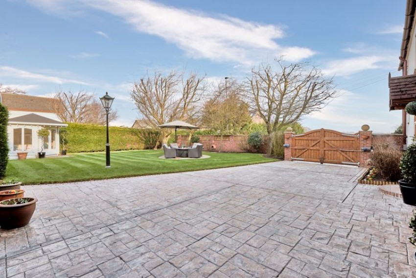 Images for Wood Farmhouse Doncaster Road, Goole
