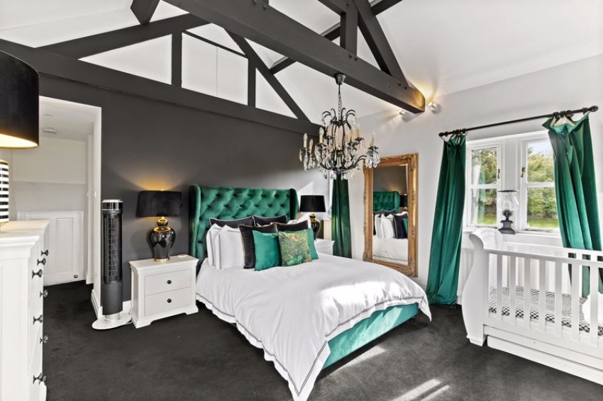Images for Apperley Lane, Yeadon
