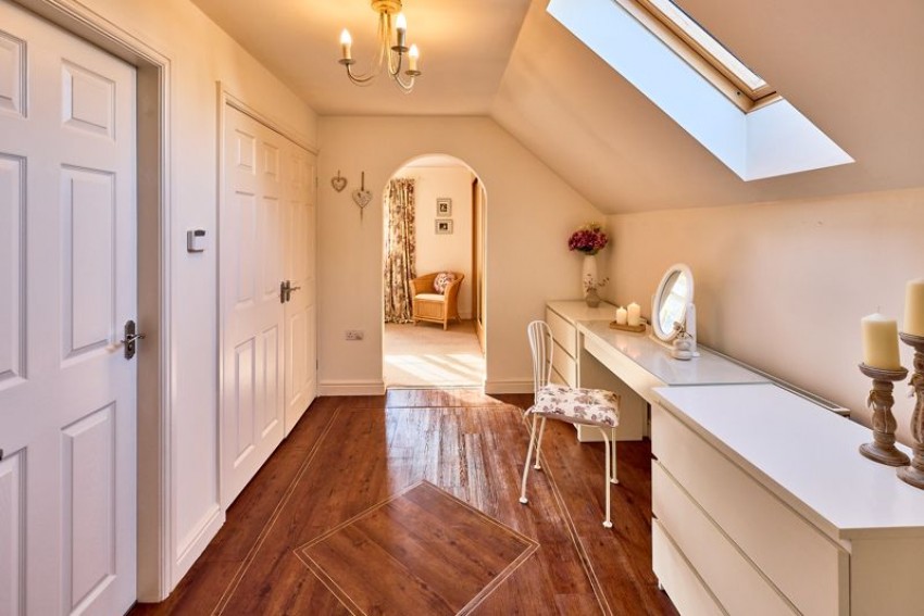 Images for 37B High Street, Hook