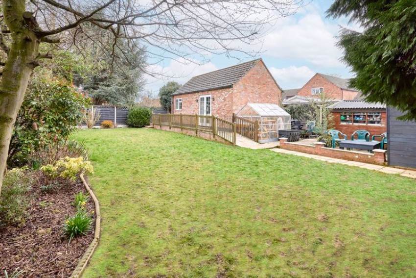 Images for 37B High Street, Hook