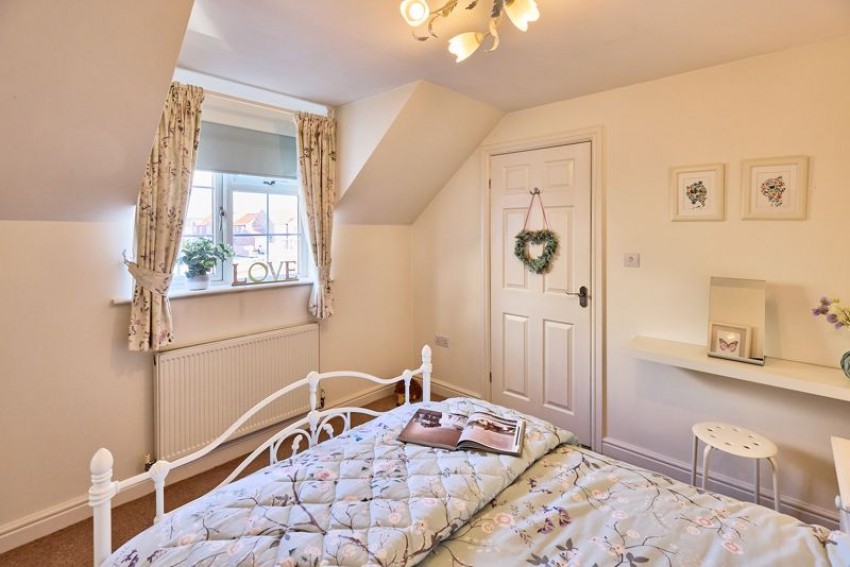 Images for 37B High Street, Hook