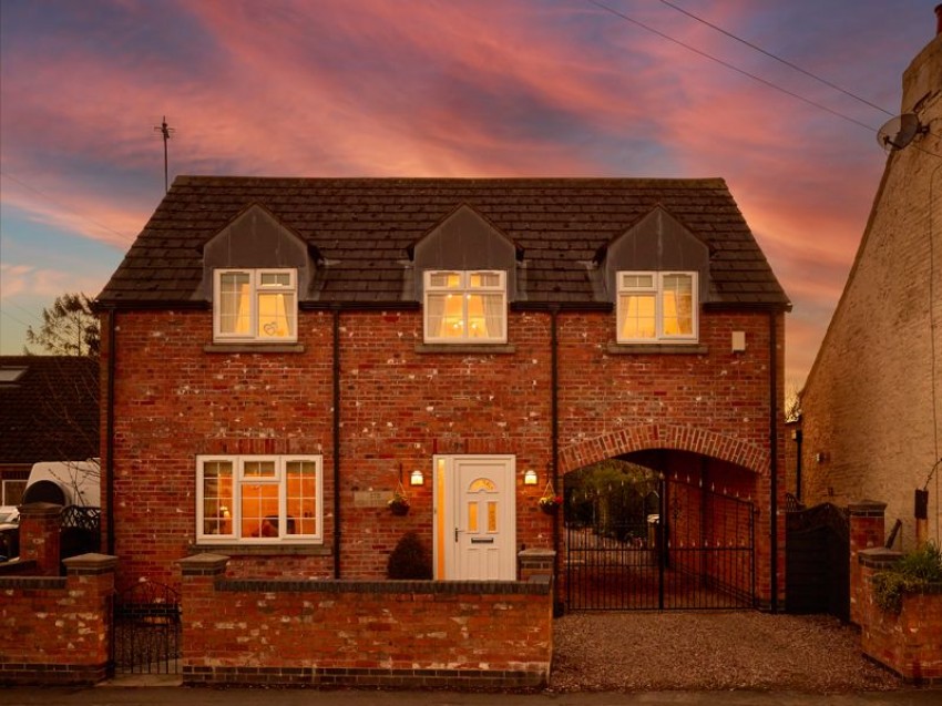 Images for 37B High Street, Hook