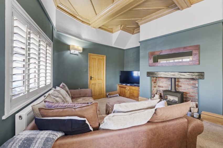 Images for Apperley Lane, Rawdon