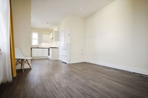 View Full Details for Heron Court Road, BH3 7LL – Stunning Duplex Flat in Immaculate Condition