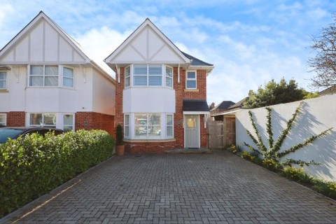 View Full Details for Detached House in Edgehill Road, Winton Built 4 Years Ago With South Facing Garden