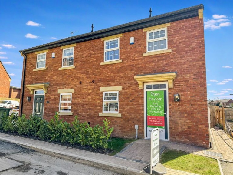 Pontefract Road, Featherstone