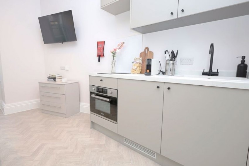 Images for New build luxury apartment with bills included seconds from beach