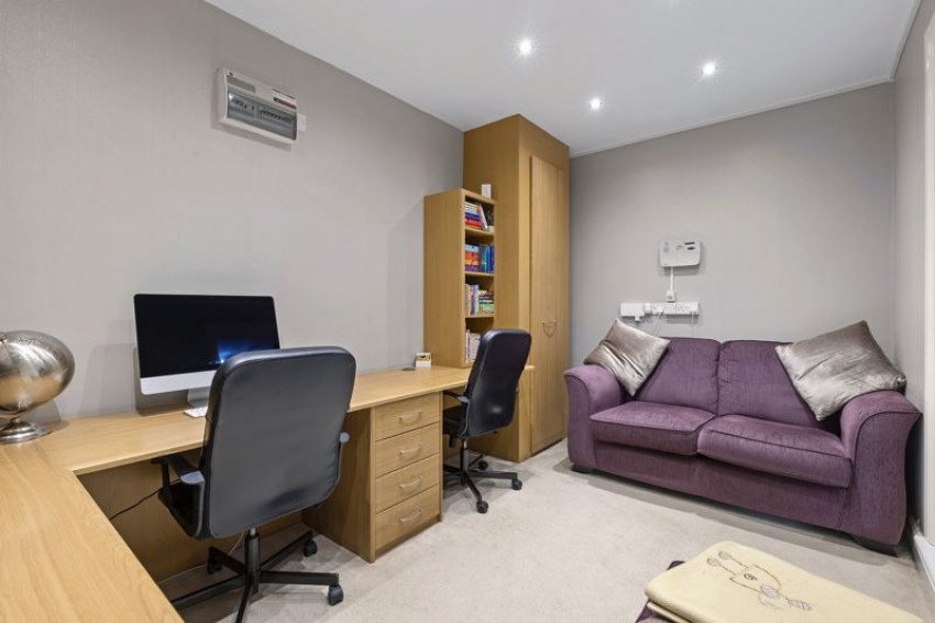 Images for Bracken Grange Court, Nabwood