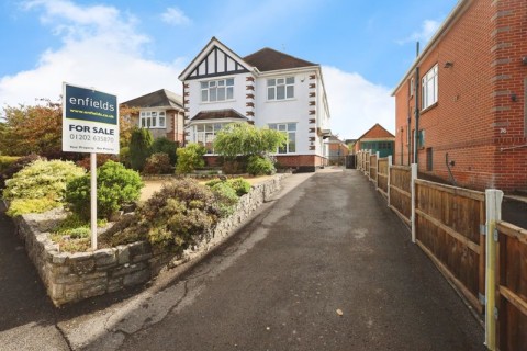 View Full Details for Huge Detached House with Annexe and Detached Outbuilding - Norton Road, Bournemouth