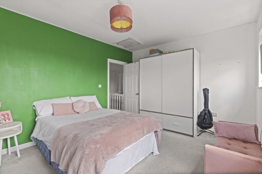 Images for Agincourt Drive, Gilstead