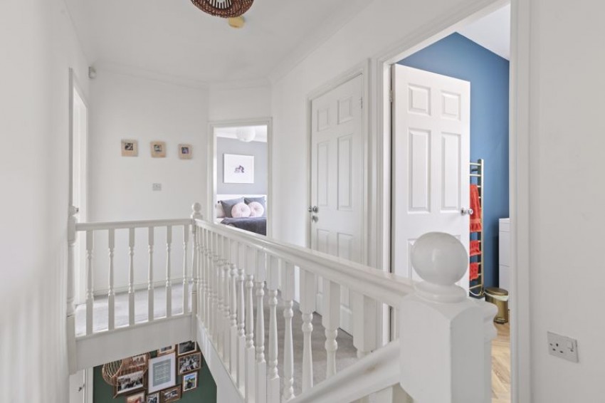 Images for Agincourt Drive, Gilstead