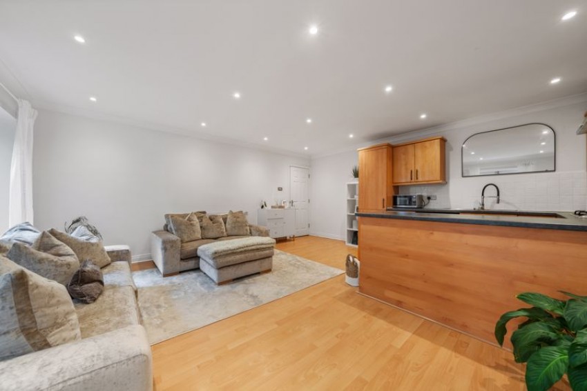 Images for 35 Nelson Road, Westbourne