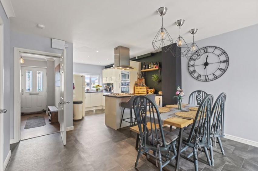 Images for Arnhem Close, Gilstead