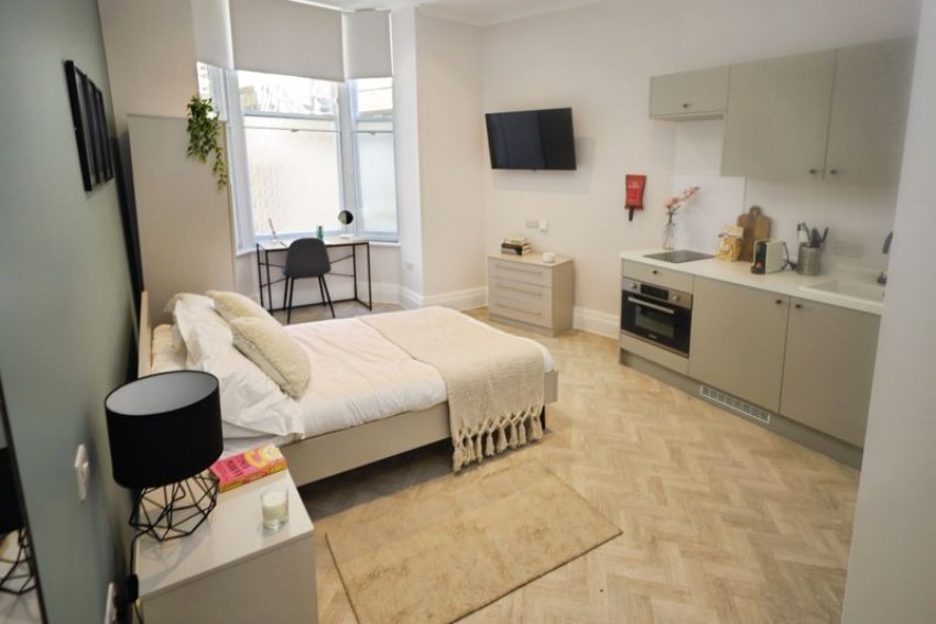 Images for New build luxury apartment with bills included seconds from beach