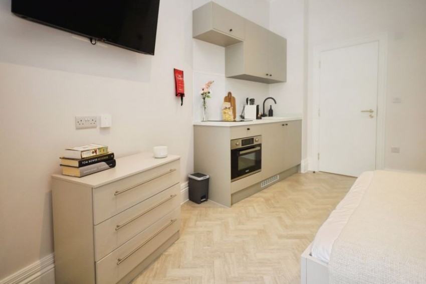 Images for New build luxury apartment with bills included seconds from beach