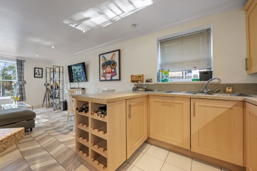 Images for The Pines, Knyveton Road