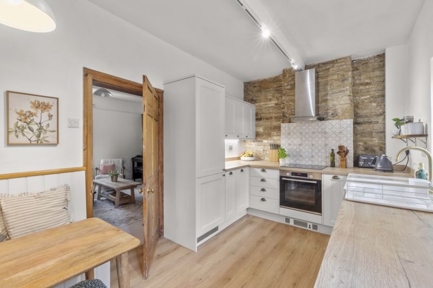 Images for Harrogate Road, Apperley Bridge