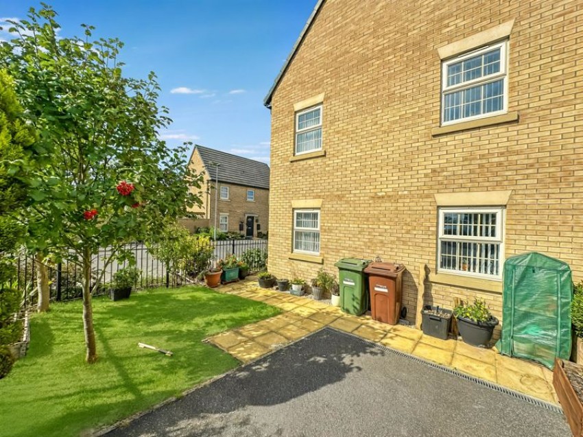 Images for Stoborough Crescent, Featherstone
