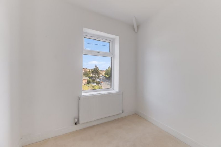 Images for Royd Avenue, Gilstead