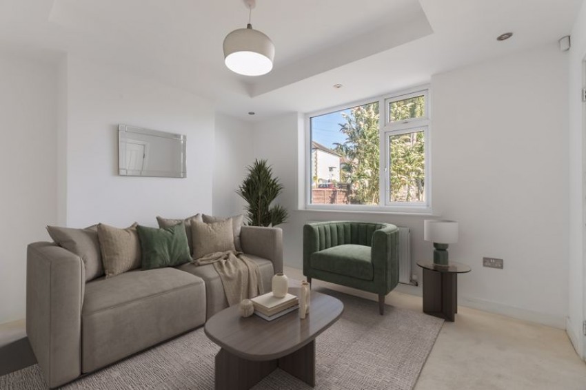 Images for Royd Avenue, Gilstead