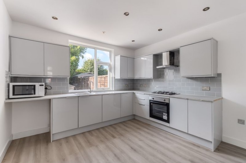 Images for Royd Avenue, Gilstead