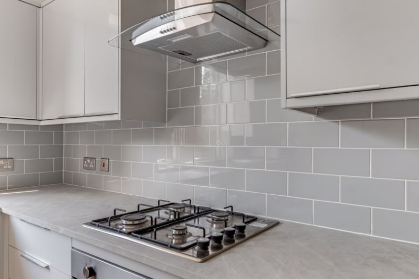 Images for Royd Avenue, Gilstead