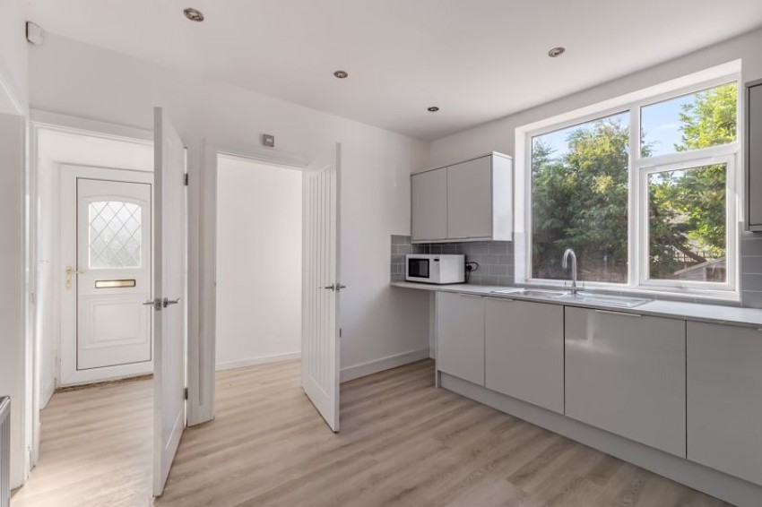 Images for Royd Avenue, Gilstead