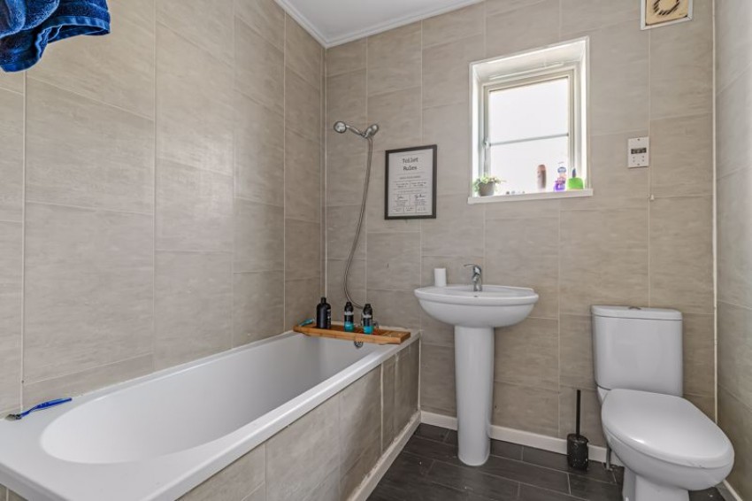 Images for Agincourt Drive, Bingley