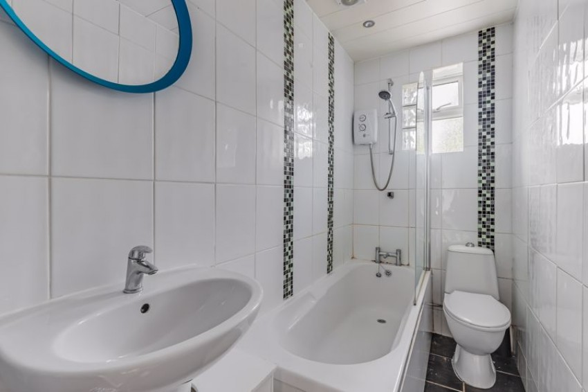 Images for Harrogate Road, Apperley Bridge