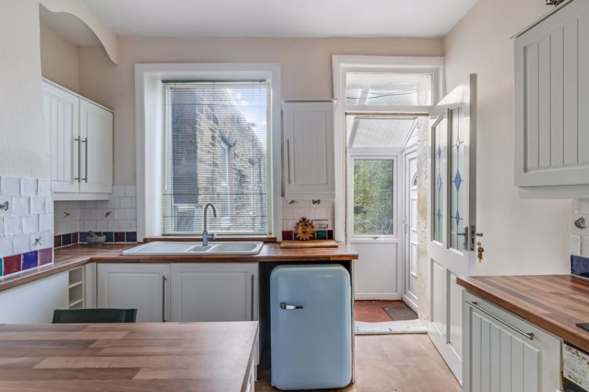 Images for Harrogate Road, Apperley Bridge